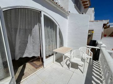 49505traditionalstyletwobedroomendtownhouse24