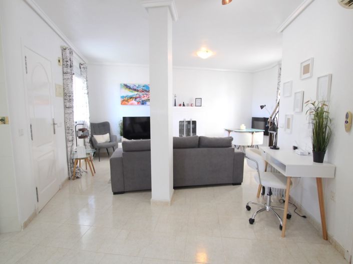 Image No.17-3 Bed Townhouse for sale