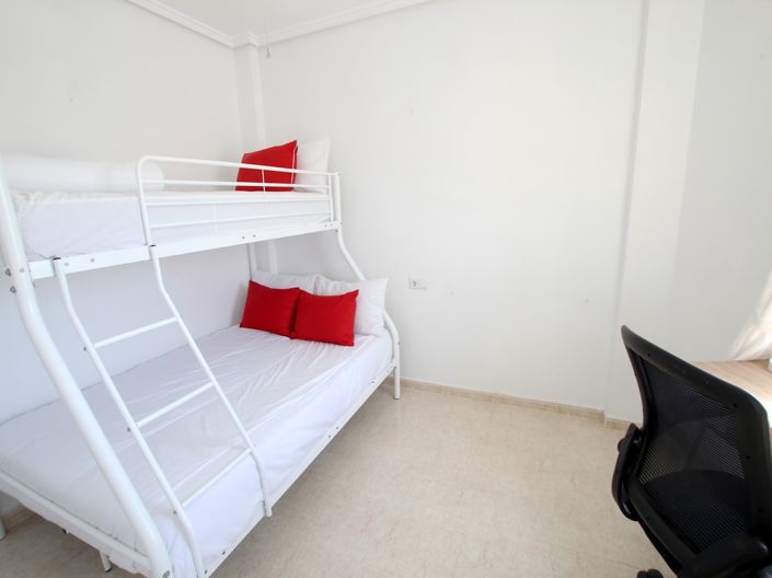 Image No.19-3 Bed Townhouse for sale