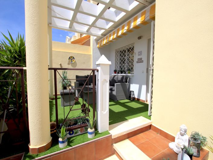 Image No.8-3 Bed Townhouse for sale