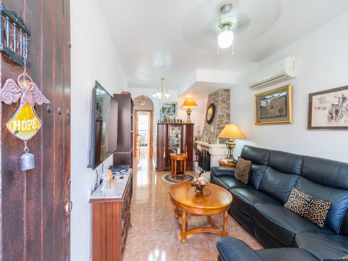 Image No.10-3 Bed Villa for sale