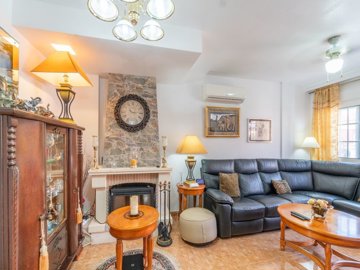 49519charming3bedroomsemidetachedvillainpau26