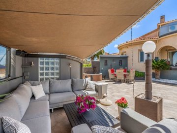 49525impressive5bedroomvillaoverlookinglamarq