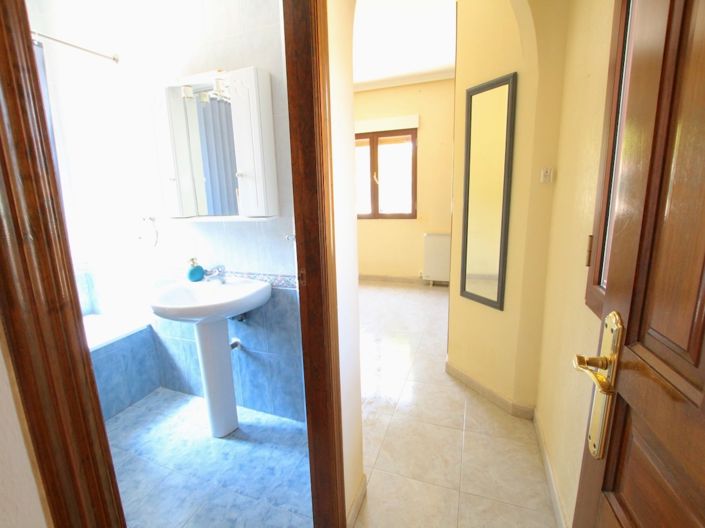 Image No.18-3 Bed Villa for sale