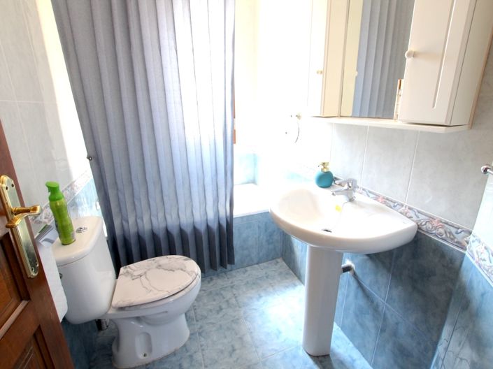 Image No.19-3 Bed Villa for sale