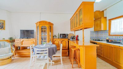 49555beachsidesouthfacingtopfloorapartment220