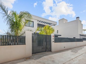49564stylishandcontemporaryvillaonlafincagolf