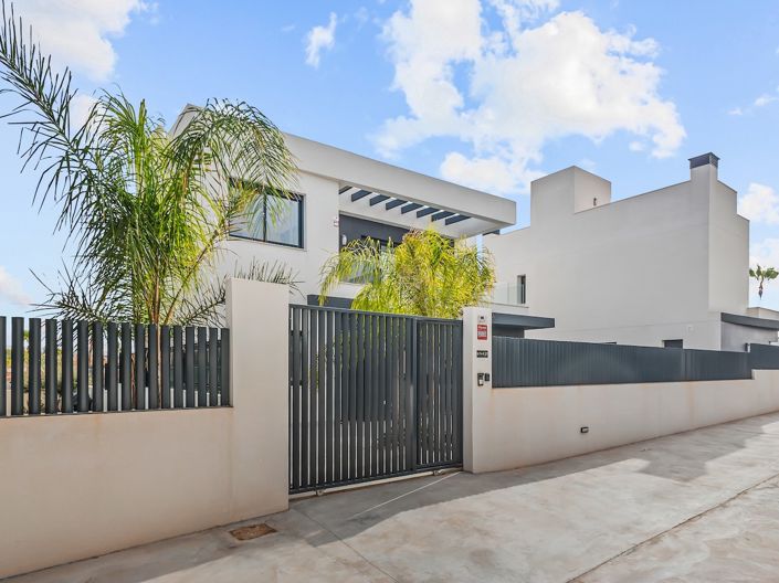Image No.4-4 Bed Villa for sale