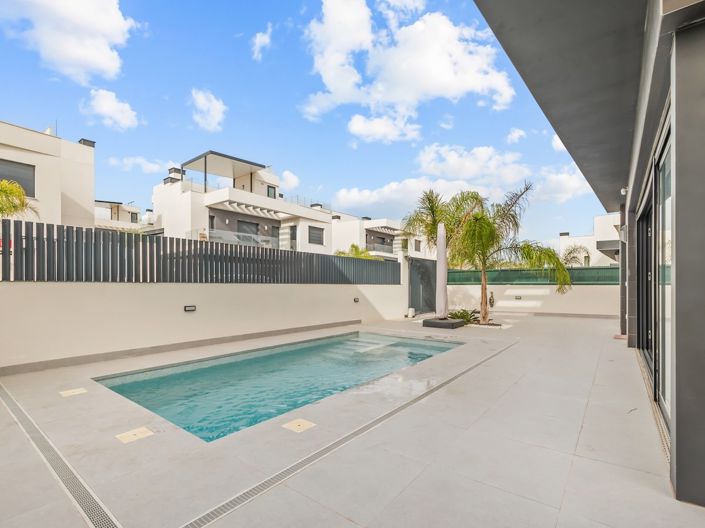 Image No.6-4 Bed Villa for sale
