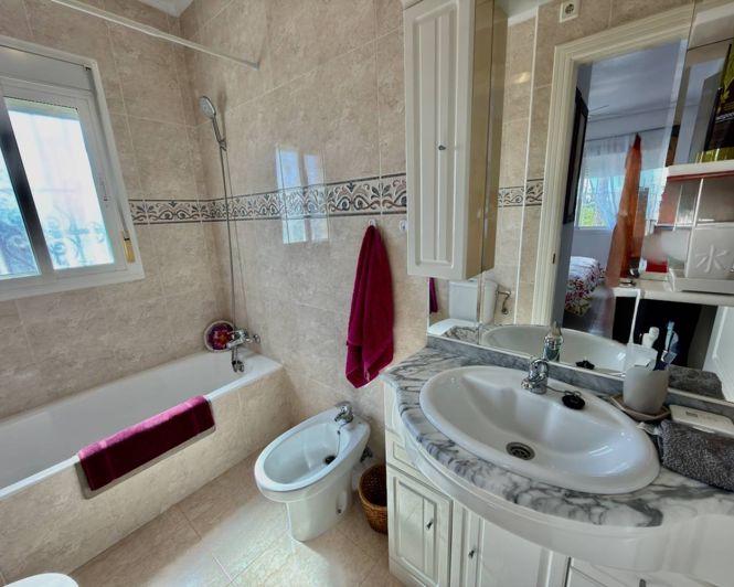Image No.12-2 Bed Apartment for sale