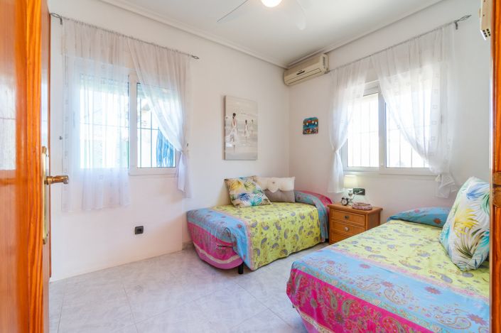 Image No.16-3 Bed Villa for sale