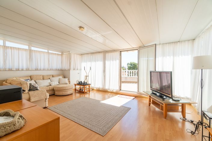 Image No.19-3 Bed Villa for sale