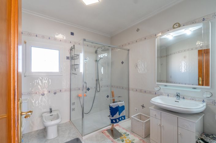 Image No.8-3 Bed Villa for sale