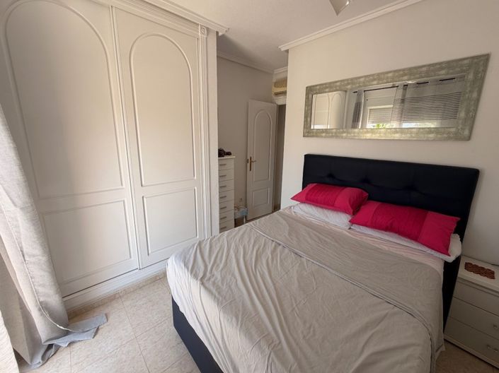Image No.14-2 Bed Townhouse for sale