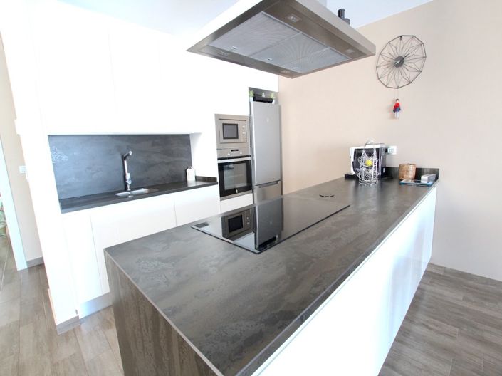 Image No.10-3 Bed Villa for sale