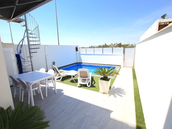 Image No.2-3 Bed Villa for sale