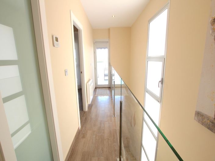 Image No.22-3 Bed Villa for sale