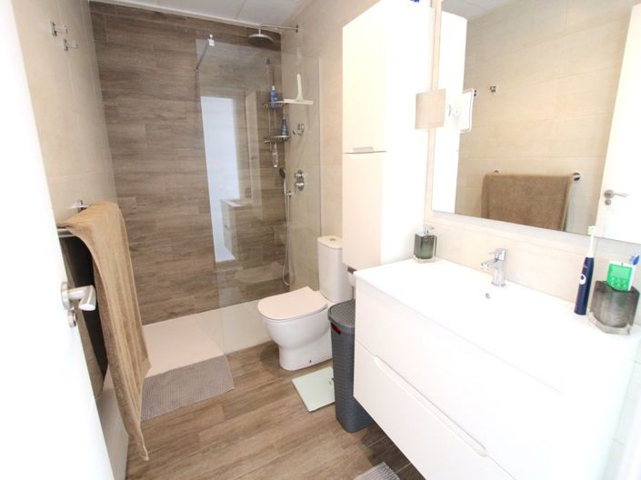 Image No.27-3 Bed Villa for sale