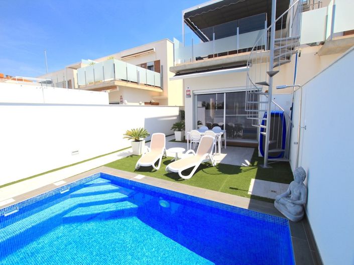 Image No.3-3 Bed Villa for sale