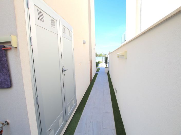 Image No.6-3 Bed Villa for sale