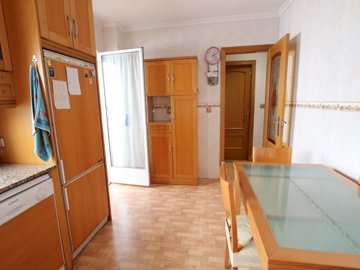 49574exceptionallyspacious3storeyvillageprope