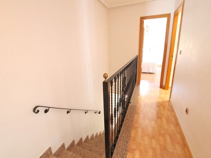 Image No.18-3 Bed Townhouse for sale
