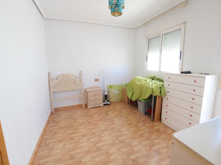 Image No.19-3 Bed Townhouse for sale