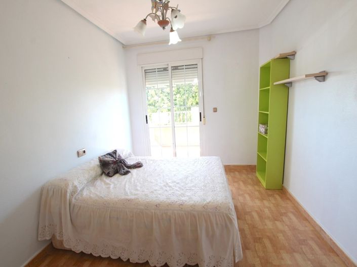 Image No.24-3 Bed Townhouse for sale