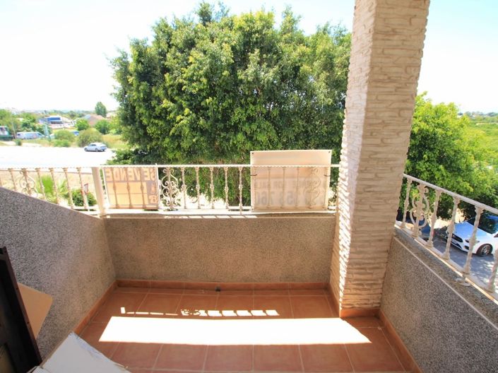 Image No.26-3 Bed Townhouse for sale
