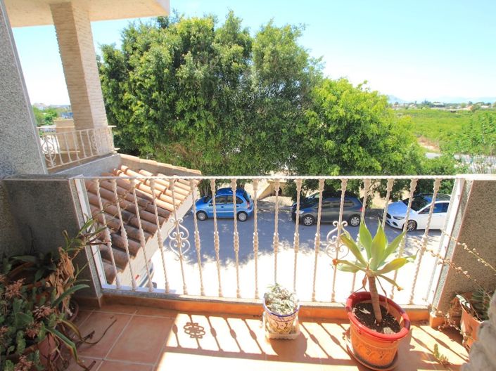 Image No.27-3 Bed Townhouse for sale