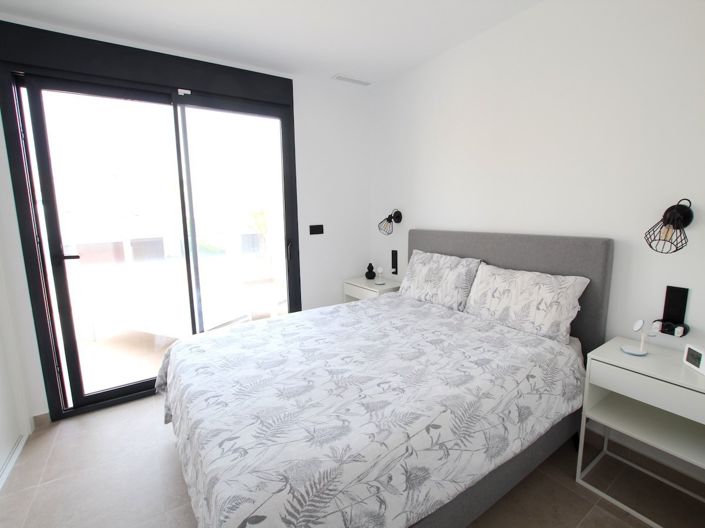 Image No.20-3 Bed Villa for sale