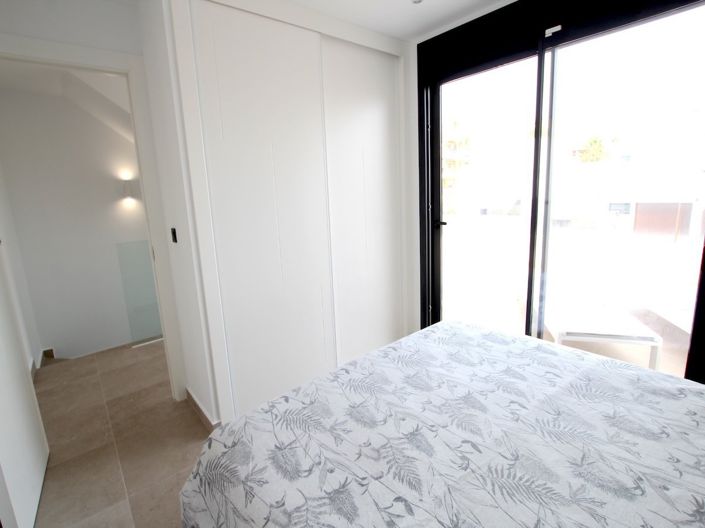 Image No.22-3 Bed Villa for sale