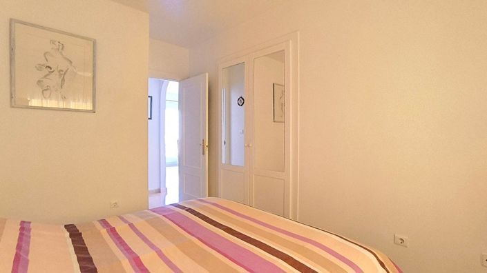 Image No.15-2 Bed Townhouse for sale