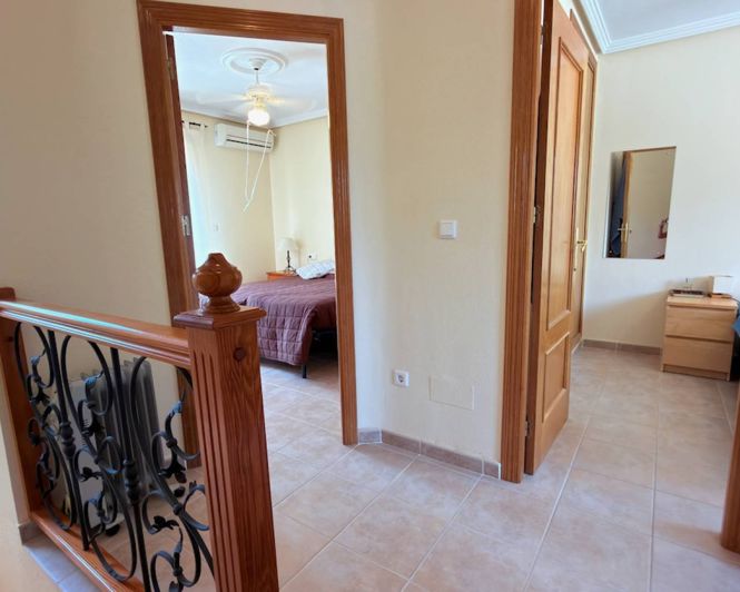 Image No.9-2 Bed Townhouse for sale