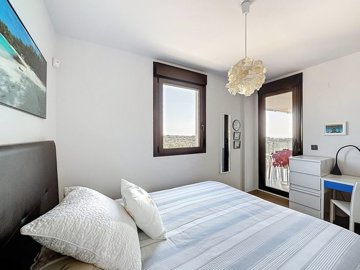 49586apartmentonlaramblasgolf050626111143ch4s