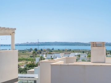 496093bedroomvillawithdirectaccesstocommunalp