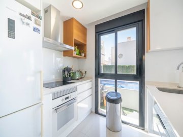 496093bedroomvillawithdirectaccesstocommunalp