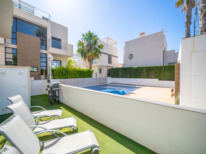 Image No.5-3 Bed Villa for sale