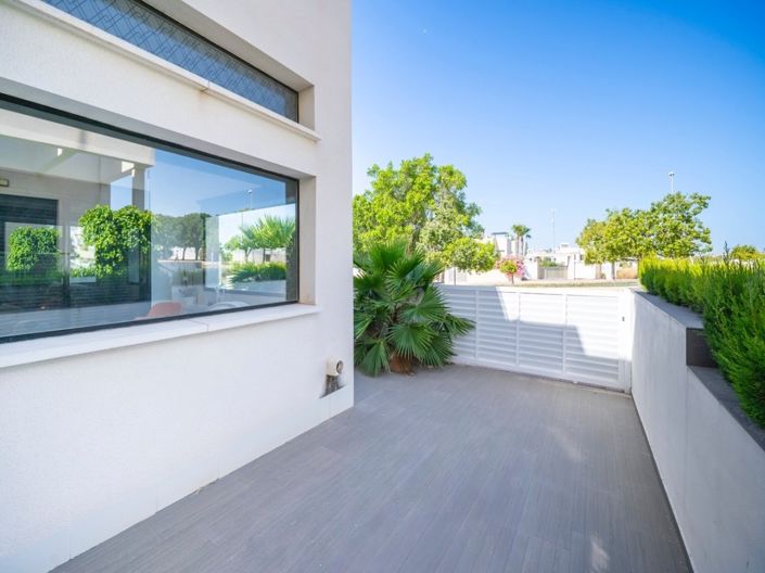 Image No.7-3 Bed Villa for sale