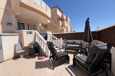 49621twobedroomgardenapartmentwithstunningvie