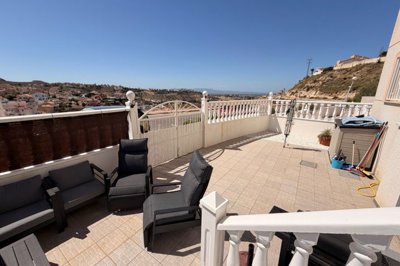 49621twobedroomgardenapartmentwithstunningvie