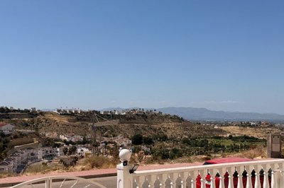 49621twobedroomgardenapartmentwithstunningvie