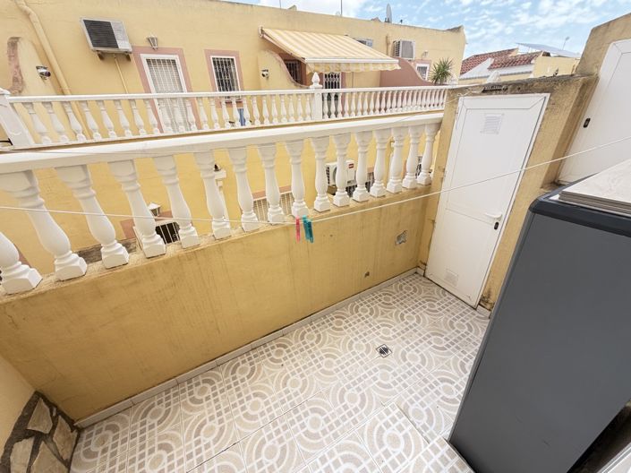 Image No.11-2 Bed Townhouse for sale