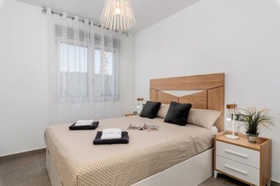 49624exceptionalcontemporarystylevillalocated