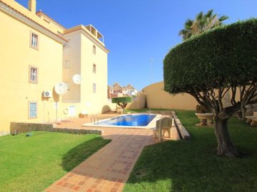 49628stylishtwobedroomtopfloorapartmentwithpr
