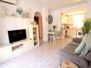 49628stylishtwobedroomtopfloorapartmentwithpr