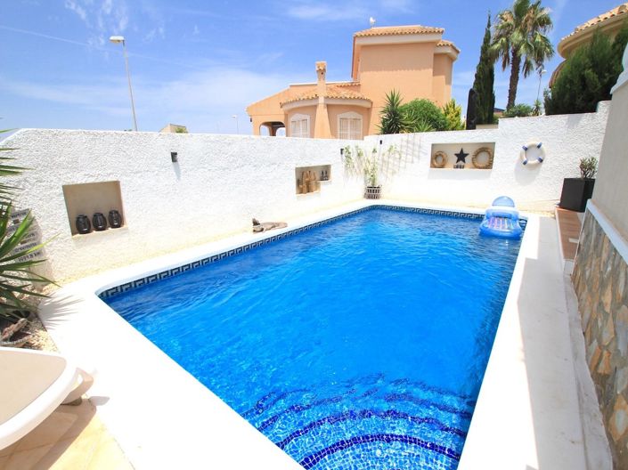 Image No.2-Villa de 3 chambres à vendre à Benimar
