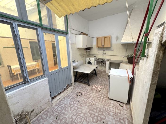 Image No.17-5 Bed Townhouse for sale