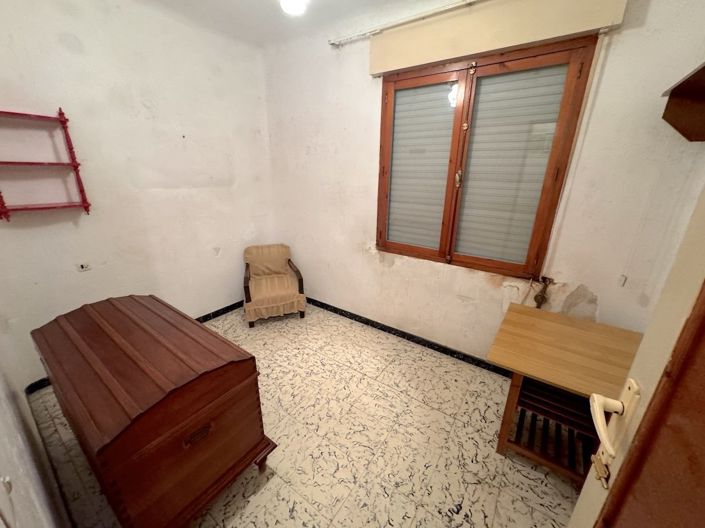 Image No.22-5 Bed Townhouse for sale