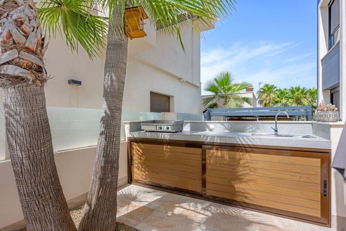 Image No.23-3 Bed Villa for sale